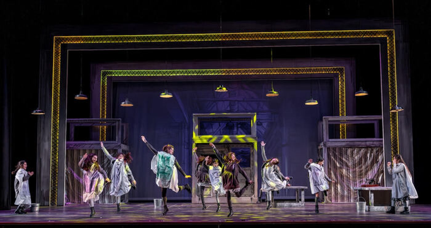 Photos: First Look at Music Theater Works’ ANNIE  Image