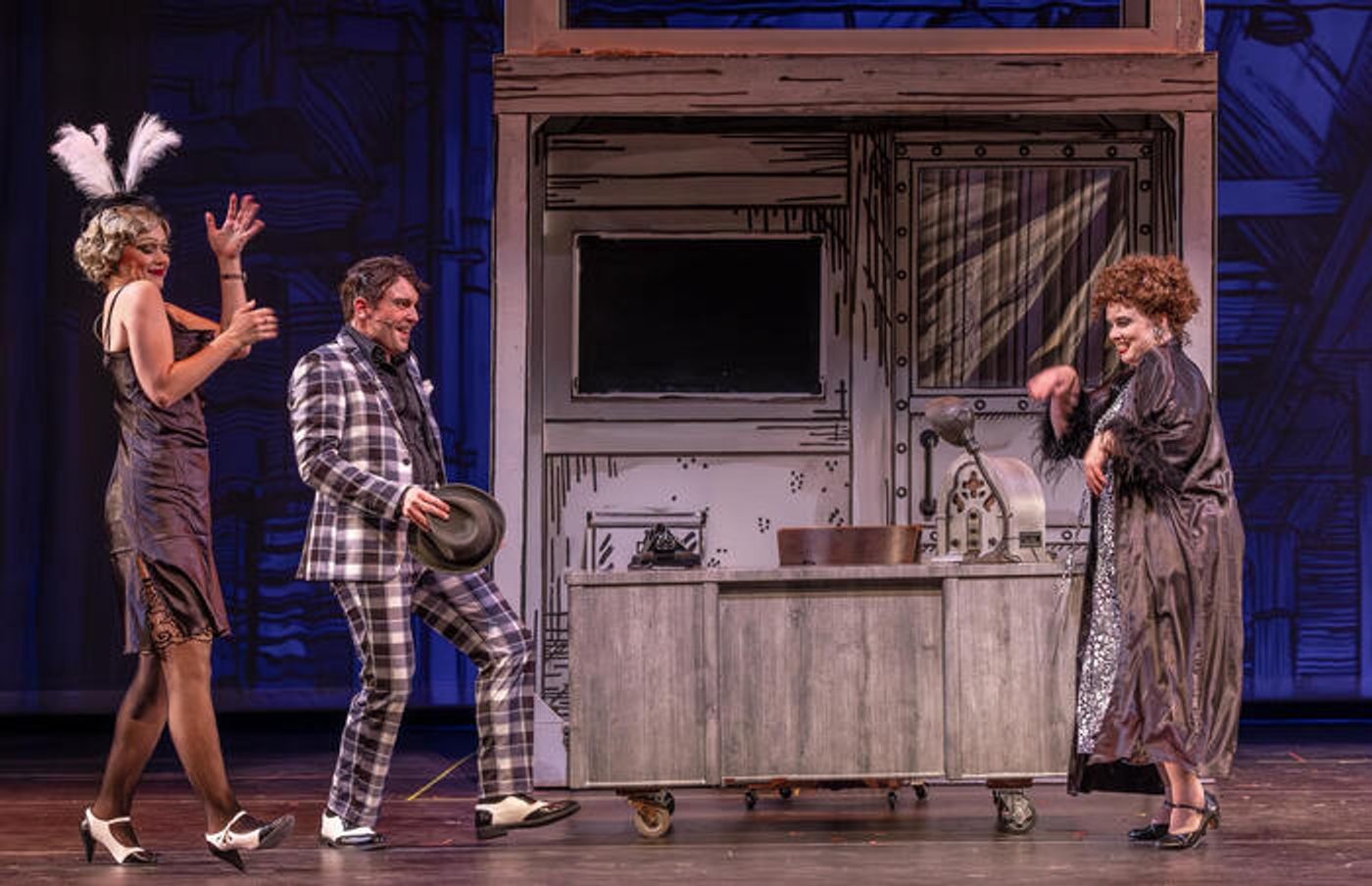 Photos: First Look at Music Theater Works’ ANNIE  Image