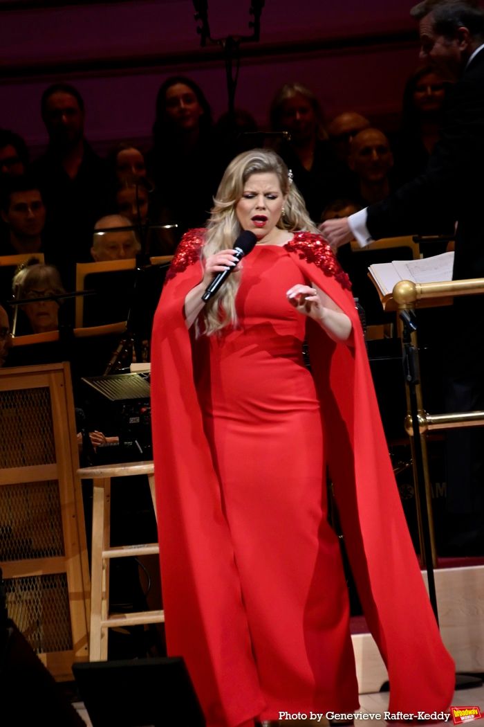 Photos: Megan Hilty and the New York Pops' 2025 Holiday Concert  Image