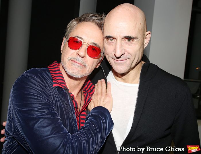 Photos: Robert Downey Jr. Visits OEDIPUS on Broadway — photo 4 of 13