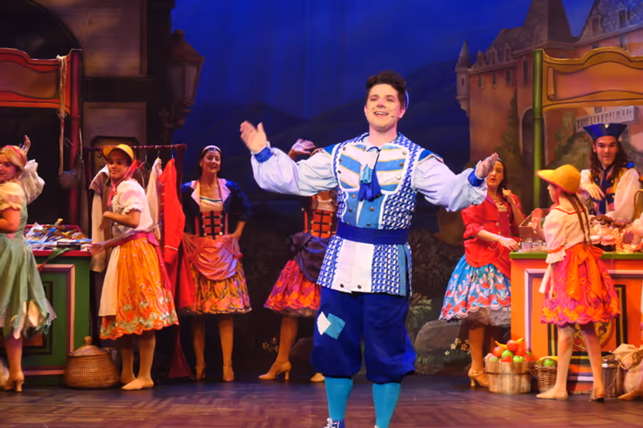 Photos: First Look at CINDERELLA at Campus West, Welwyn Garden City Image