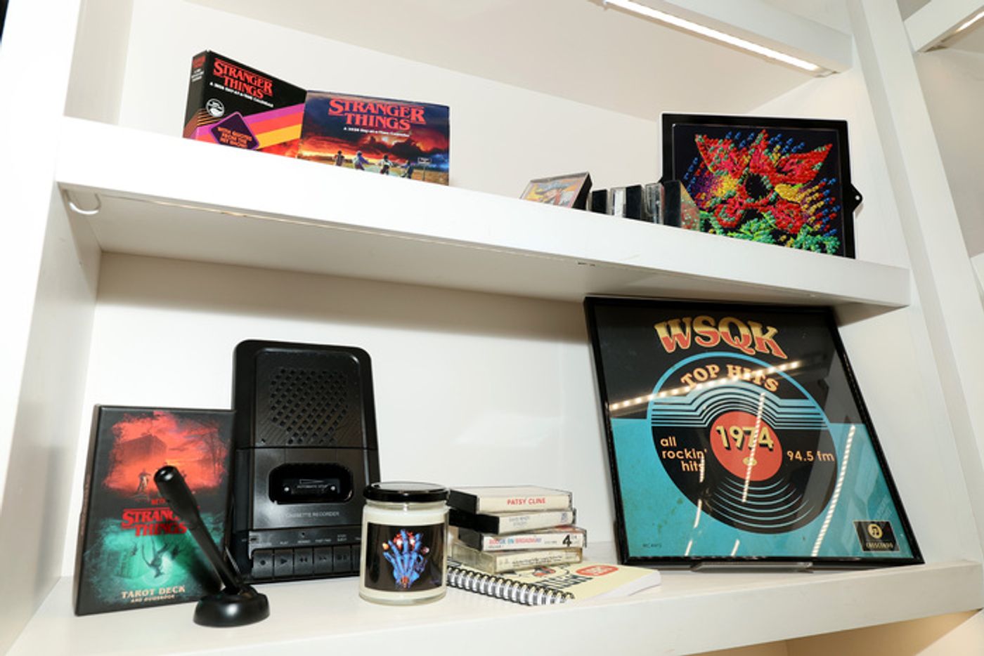 Photos: Gaten Matarazzo, Maya Hawke, & More at STRANGER THINGS 5 NYC Event  Image