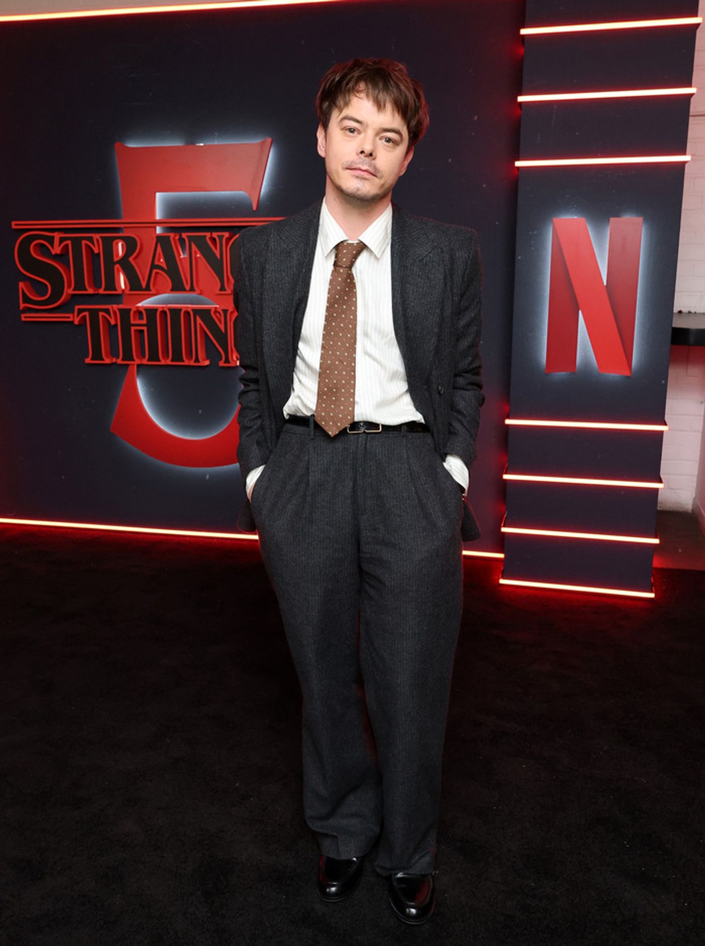 Photos: Gaten Matarazzo, Maya Hawke, & More at STRANGER THINGS 5 NYC Event  Image