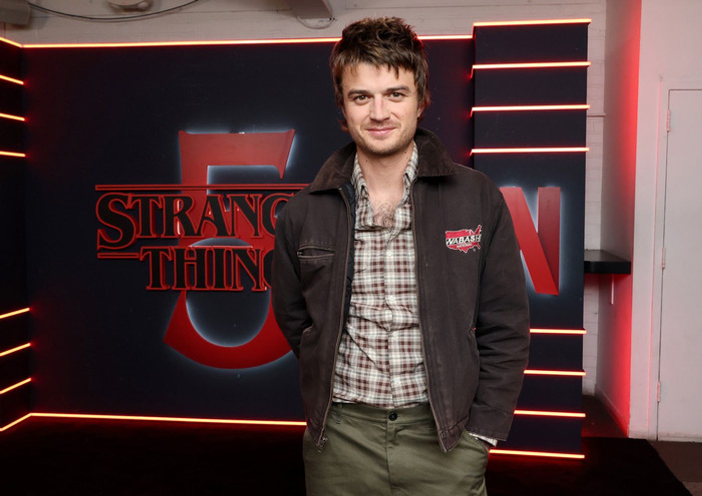 Photos: Gaten Matarazzo, Maya Hawke, & More at STRANGER THINGS 5 NYC Event  Image