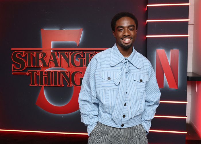 Photos: Gaten Matarazzo, Maya Hawke, & More at STRANGER THINGS 5 NYC Event — photo 1 of 40
