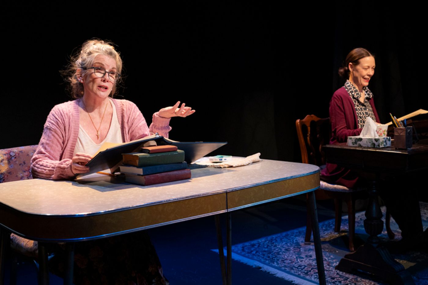 Photos: Melissa Gilbert and Veanne Cox in PEN PALS Off-Broadway  Image