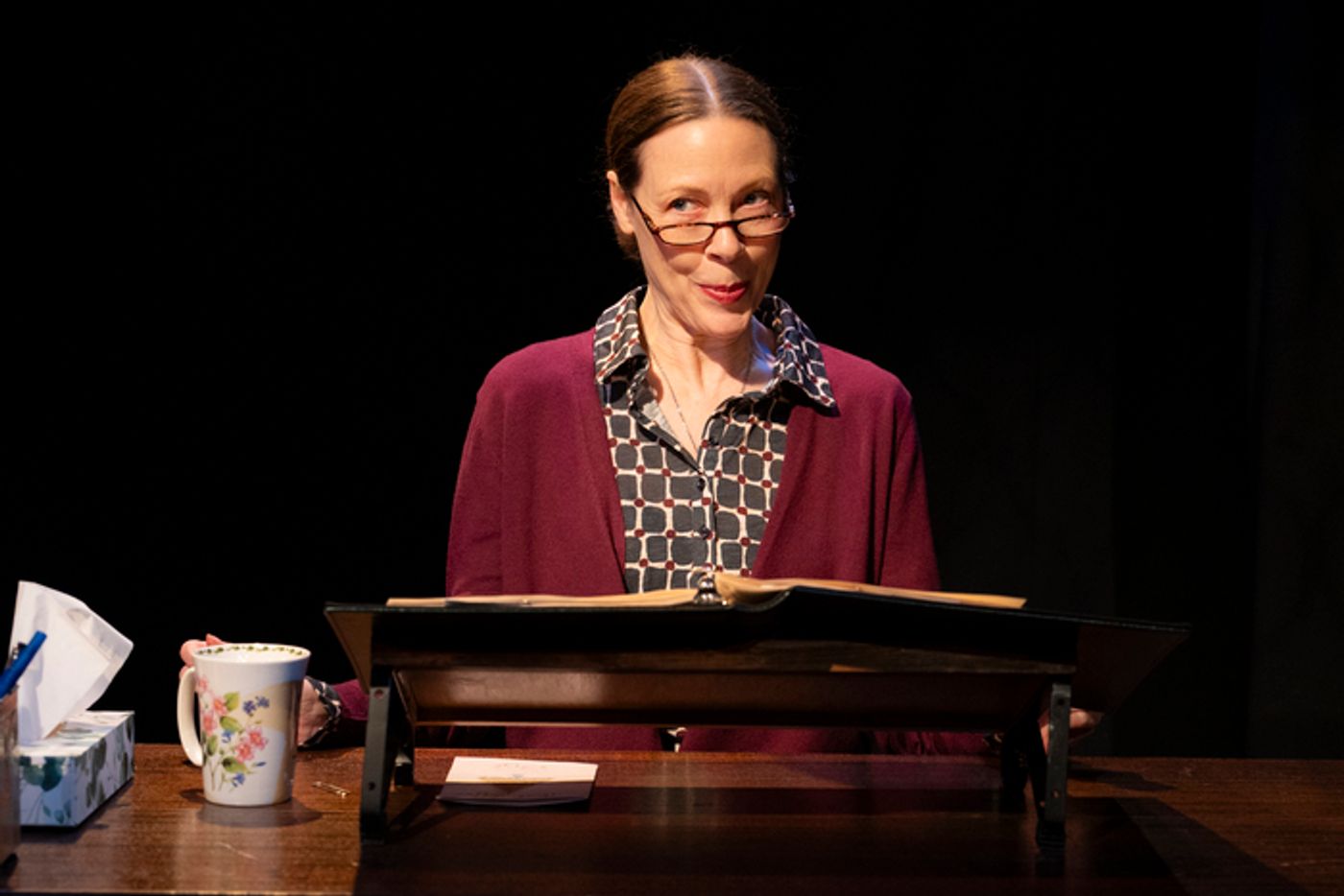 Photos: Melissa Gilbert and Veanne Cox in PEN PALS Off-Broadway  Image