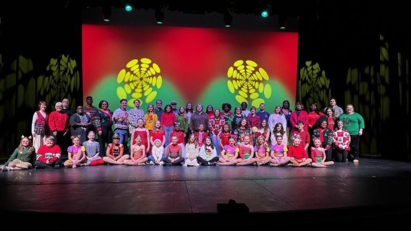 Review: MIRACLE ON MAIN: A HOLIDAY SPECIAL 2025 at Arts & Science Center For Southeast Arkansas in Pine Bluff  Image