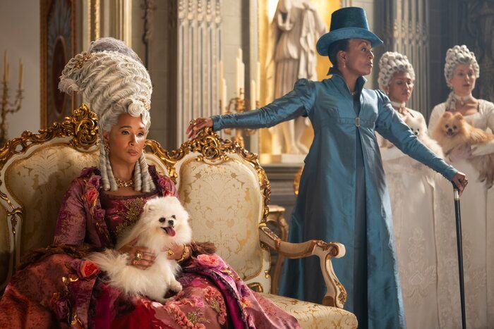 Video/Photos: Julie Andrews Returns as Lady Whistledown in BRIDGERTON Season 4 Trailer  Image