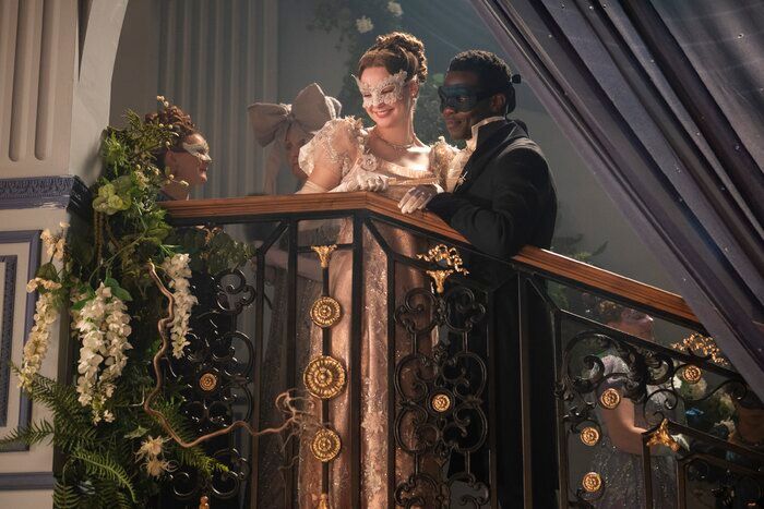 Video/Photos: Julie Andrews Returns as Lady Whistledown in BRIDGERTON Season 4 Trailer  Image