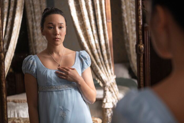 Video/Photos: Julie Andrews Returns as Lady Whistledown in BRIDGERTON Season 4 Trailer  Image