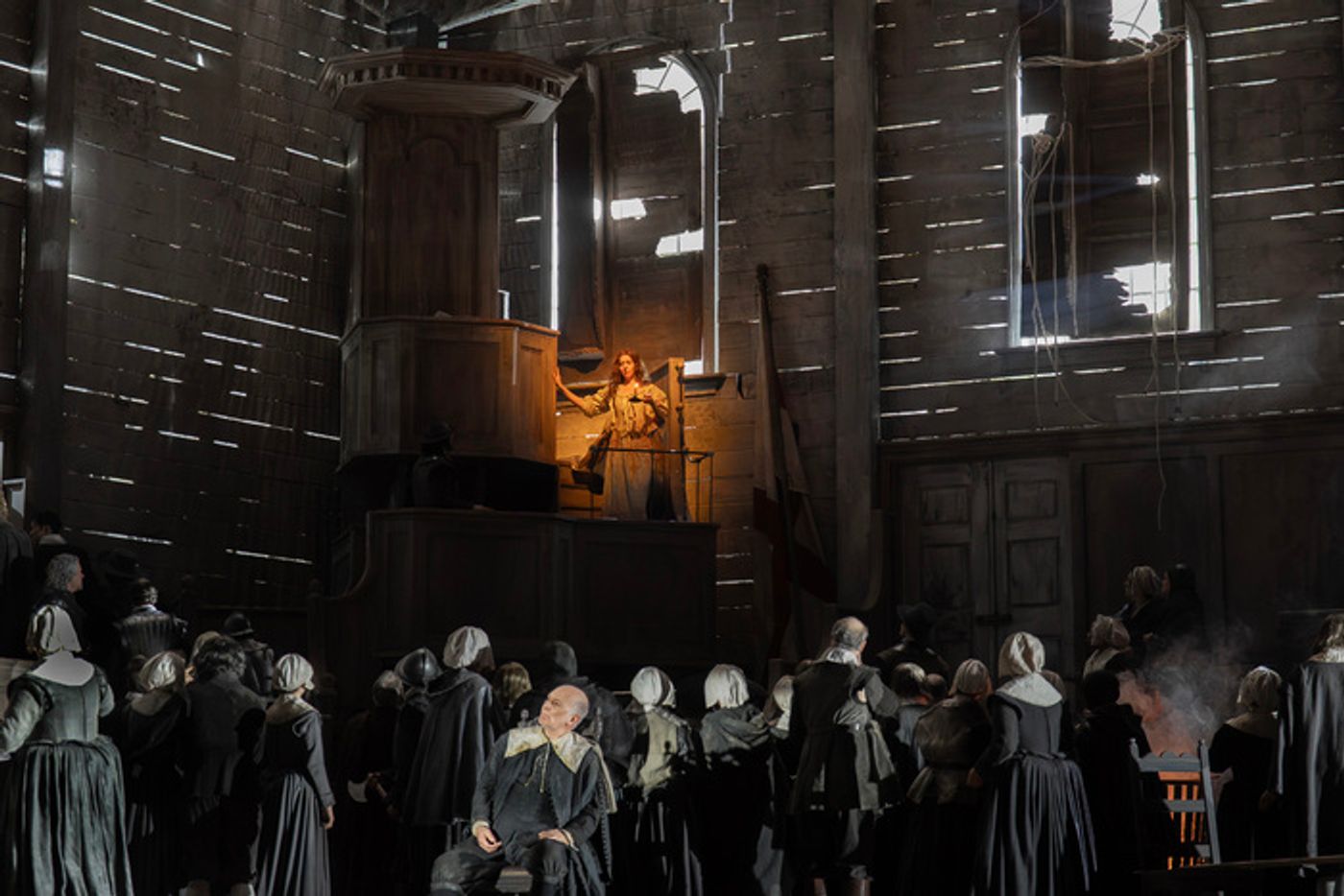 Photos: First Look at the Metropolitan Opera’s New Production of Bellini’s I PURITANI  Image