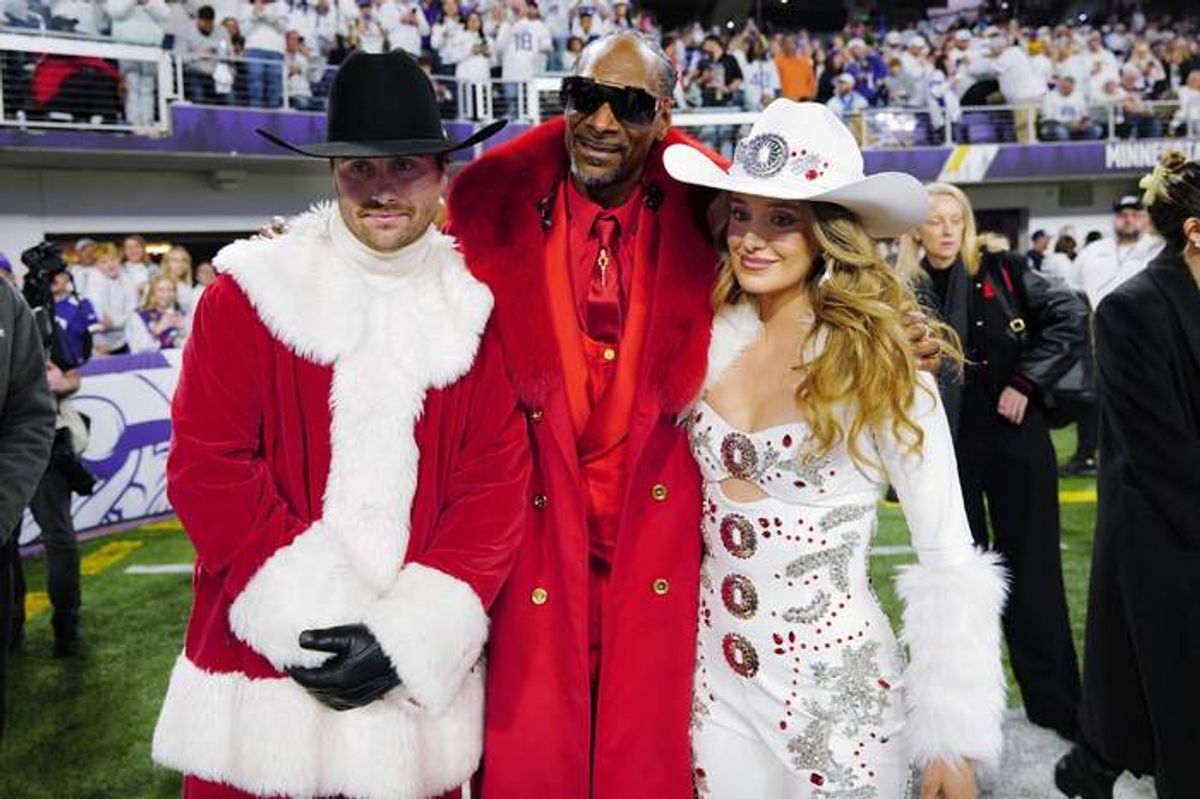 Snoop Dogg and Lainey Wilson at 