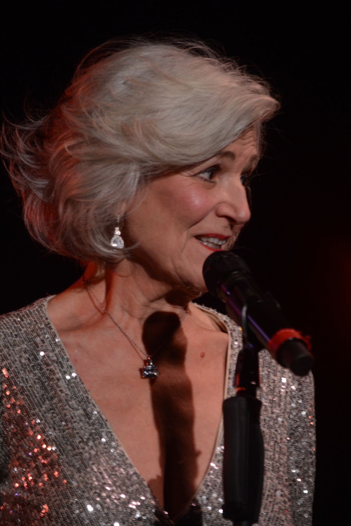 Karen Mason. Photo credit: Maryann Lopinto at 