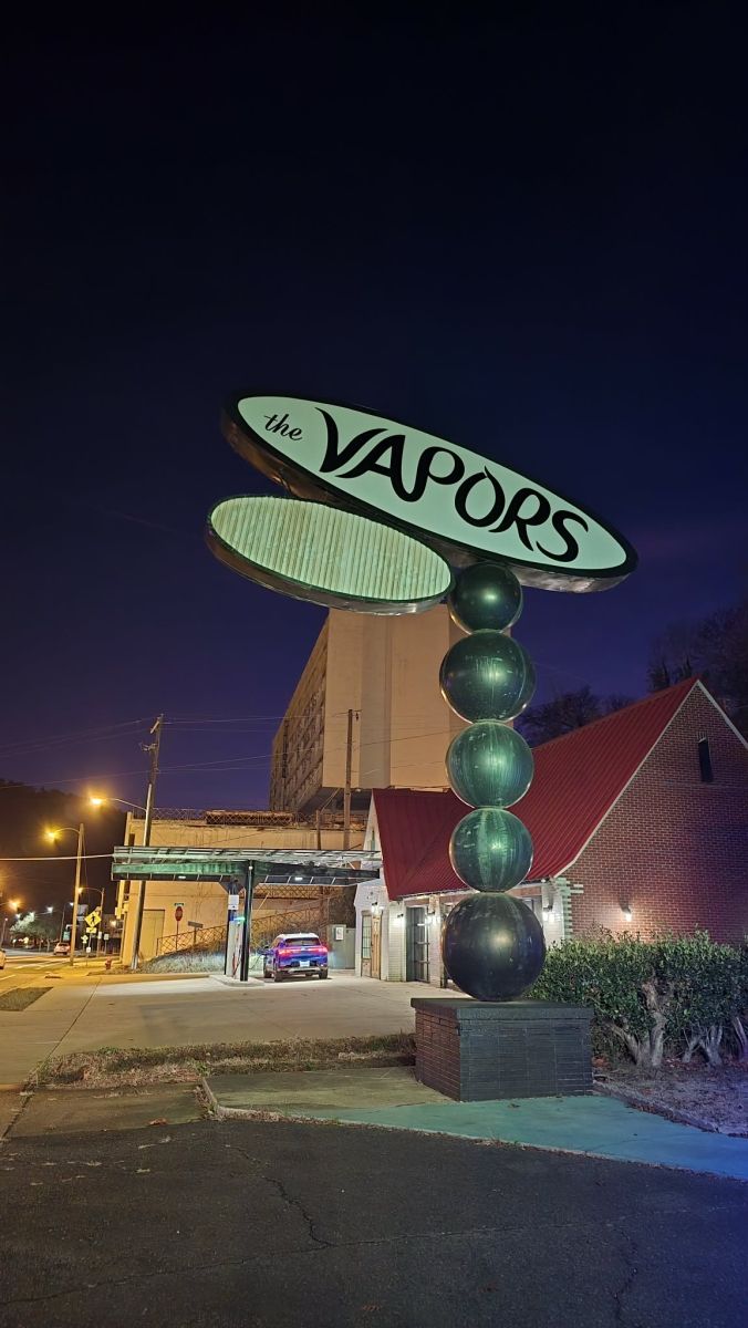 Review: CHAMPAGNE AND MISTLETOE at Vapors Live in Hot Springs Review: CHAMPAGNE AND MISTLETOE at Vapors Live in Hot Springs Image