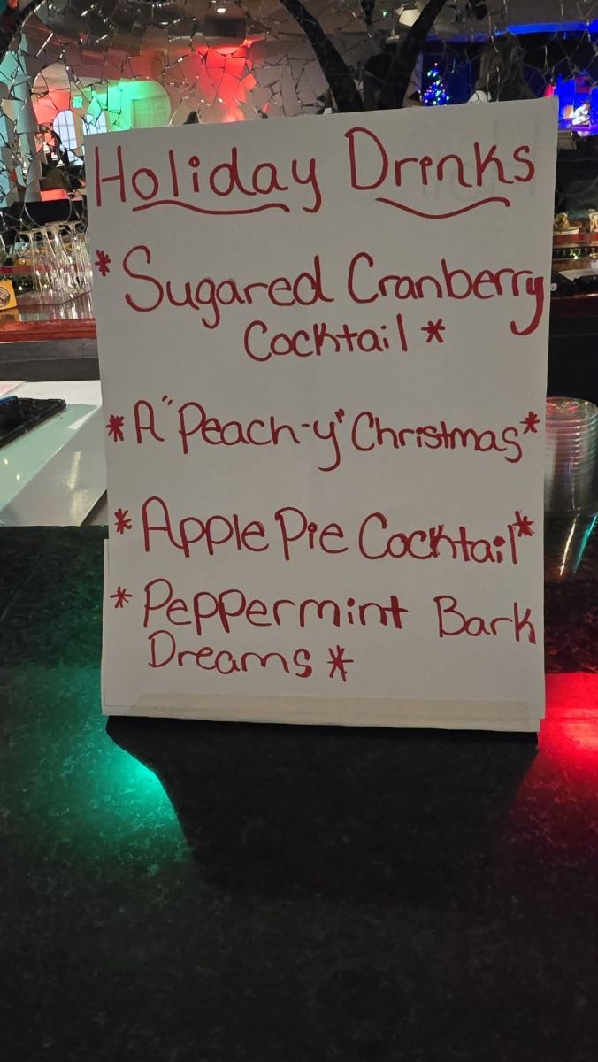 Review: CHAMPAGNE AND MISTLETOE at Vapors Live in Hot Springs Review: CHAMPAGNE AND MISTLETOE at Vapors Live in Hot Springs Image