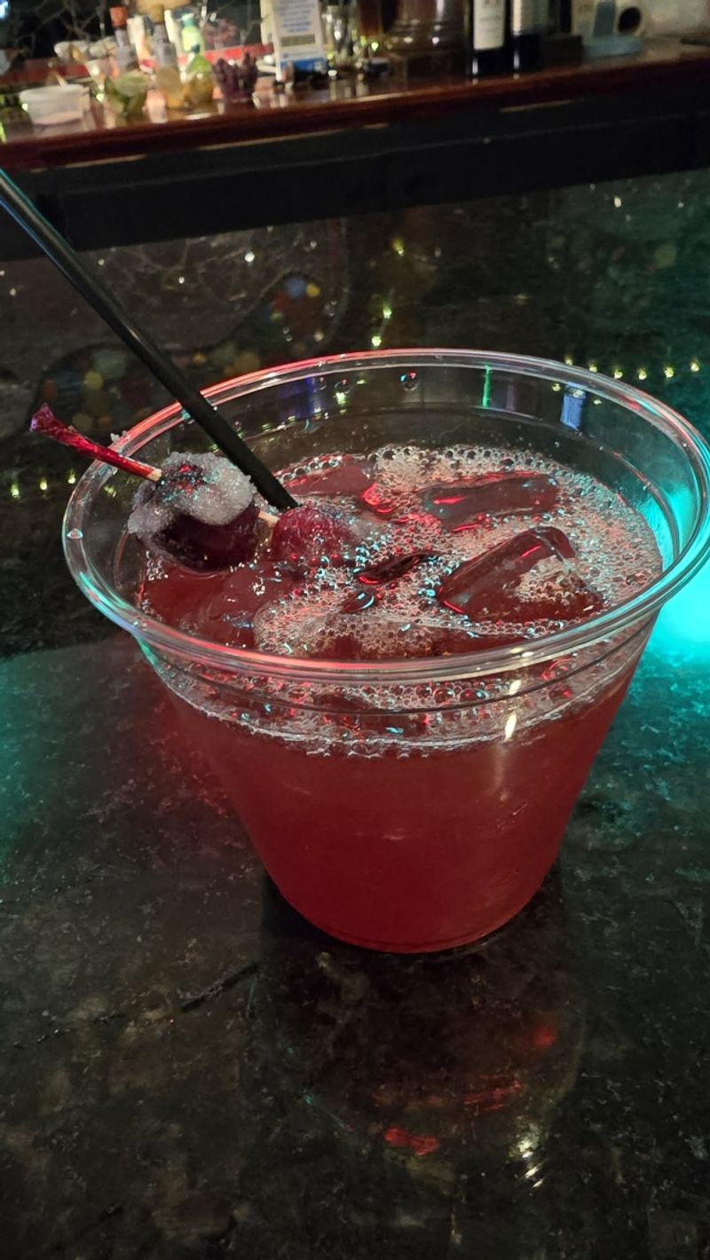 Review: CHAMPAGNE AND MISTLETOE at Vapors Live in Hot Springs Image