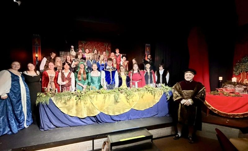 Review: YE OLDE CHRISTMASSE MADRIGAL FEASTE at Grant County Community Theatre Review: YE OLDE CHRISTMASSE MADRIGAL FEASTE at Grant County Community Theatre Image