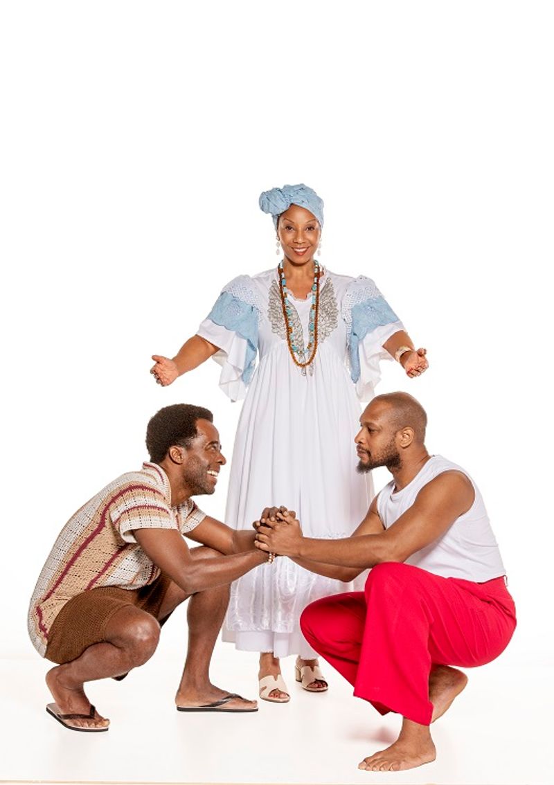 Capoeira, Love and Resistance Hit the Stage in Gilberto Gil’s Tropicália Anthem DOMINGO NO PARQUE Image