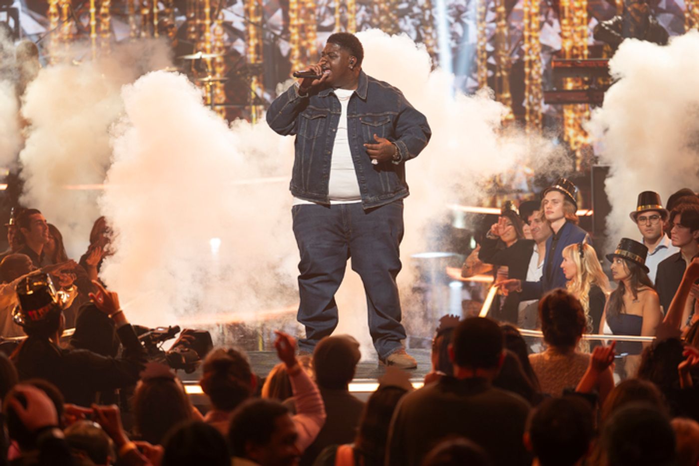 Photos: Diana Ross, Mariah Carey, & More Ring in 2026 at NEW YEAR’S ROCKIN’ EVE  Image