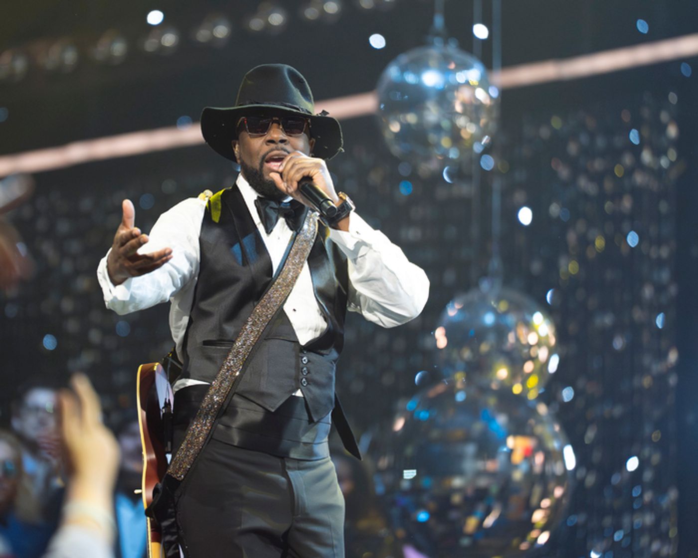 Photos: Diana Ross, Mariah Carey, & More Ring in 2026 at NEW YEAR’S ROCKIN’ EVE  Image