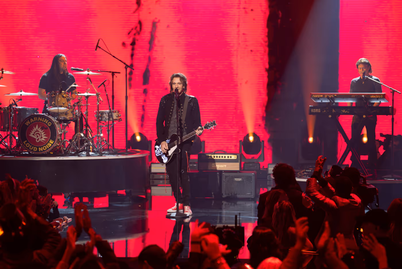 Photos: Diana Ross, Mariah Carey, & More Ring in 2026 at NEW YEAR’S ROCKIN’ EVE  Image