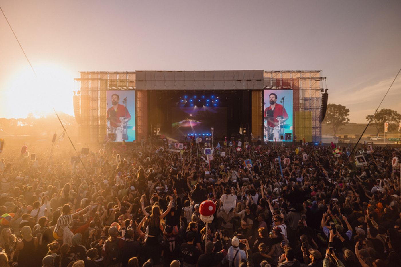 Photos: Addison Rae, Kid Cudi & More at Beyond The Valley 10th Anniversary Edition  Image