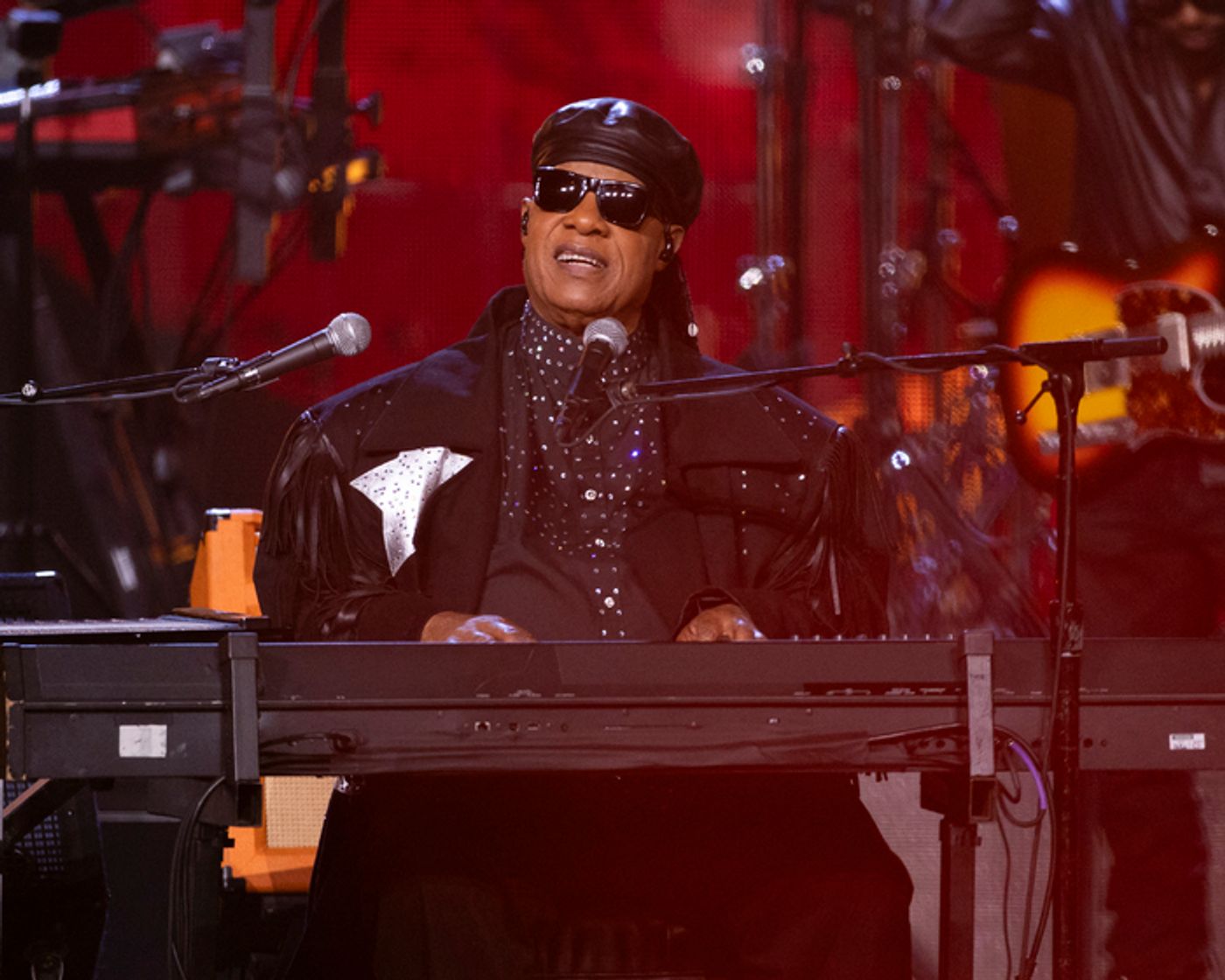 Photos: Cyndi Lauper, Jennifer Hudson, & More at the 2025 Rock & Roll Hall of Fame Induction Ceremony  Image