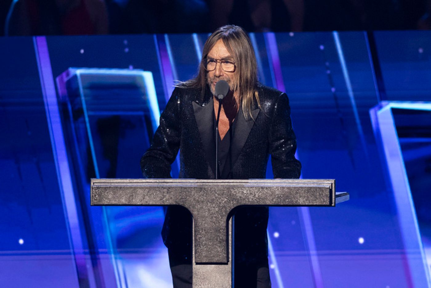 Photos: Cyndi Lauper, Jennifer Hudson, & More at the 2025 Rock & Roll Hall of Fame Induction Ceremony  Image