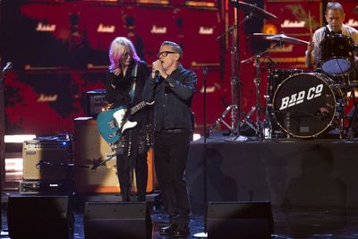 NANCY WILSON, BRYAN ADAMS, SIMON KIRKE  Photo
