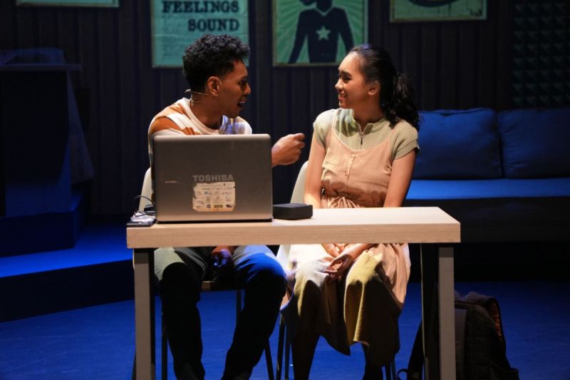 Review: JEMARI Touches Hearts, With and Without Words Image
