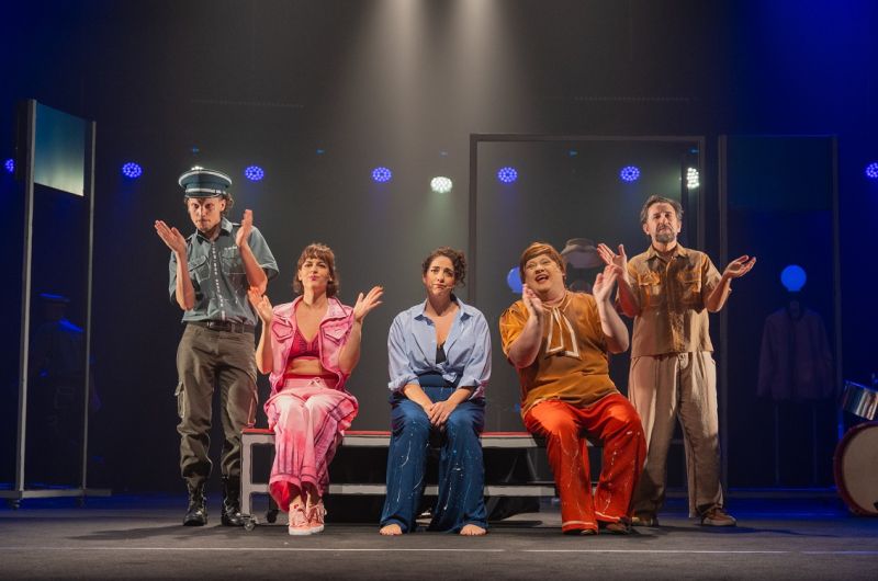Happiness Takes the Stage: Starring Zeca Baleiro Musical FELICIDADE Opens in São Paulo  Image