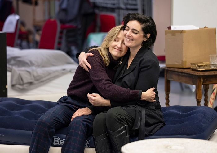 Photos: BEAUTIFUL LITTLE FOOL in Rehearsal at Southwark Playhouse — photo 7 of 15