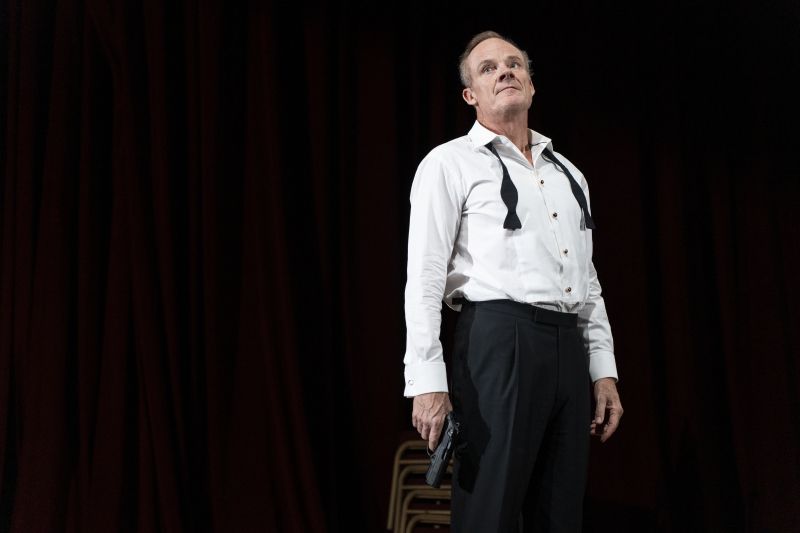 Review: NT LIVE'S HAMLET, Starring Hiran Abeysekera Image