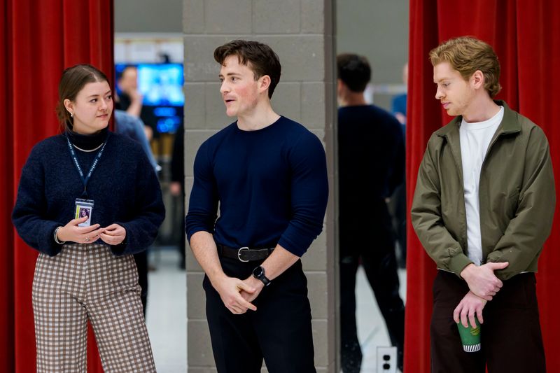 Photos: Wesley Taylor, Molly Griggs and More in Rehearsals for HOLIDAY at Goodman — photo 8 of 9