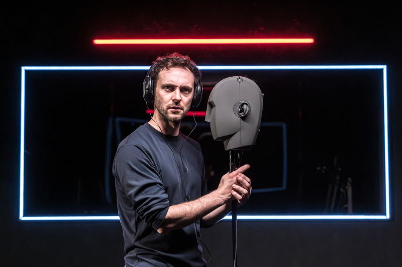 Review: A GHOST IN YOUR EAR, Hampstead Theatre Image