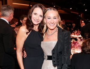 Kristin Davis and Sarah Jessica Parker  Photo