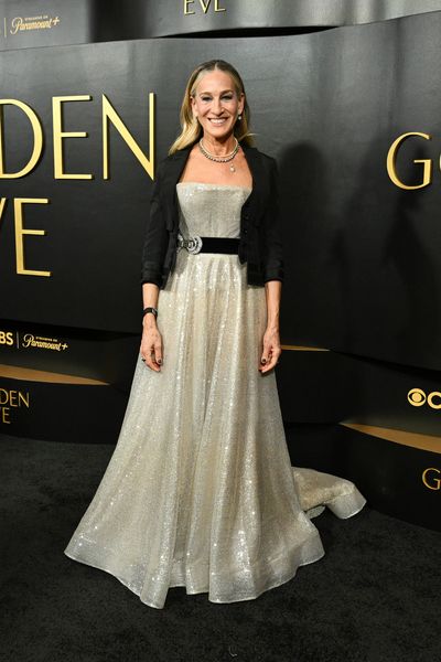Sarah Jessica Parker at Golden Eve: The Golden Globes Honor Helen Mirren & Sarah Jess Photo