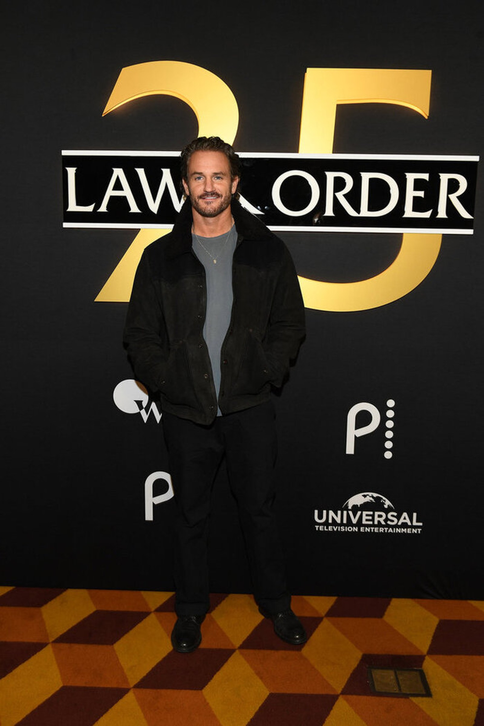Photos: Raúl Esparza, Corey Cott, & More Attend LAW & ORDER Season 25 Celebration — photo 5 of 43
