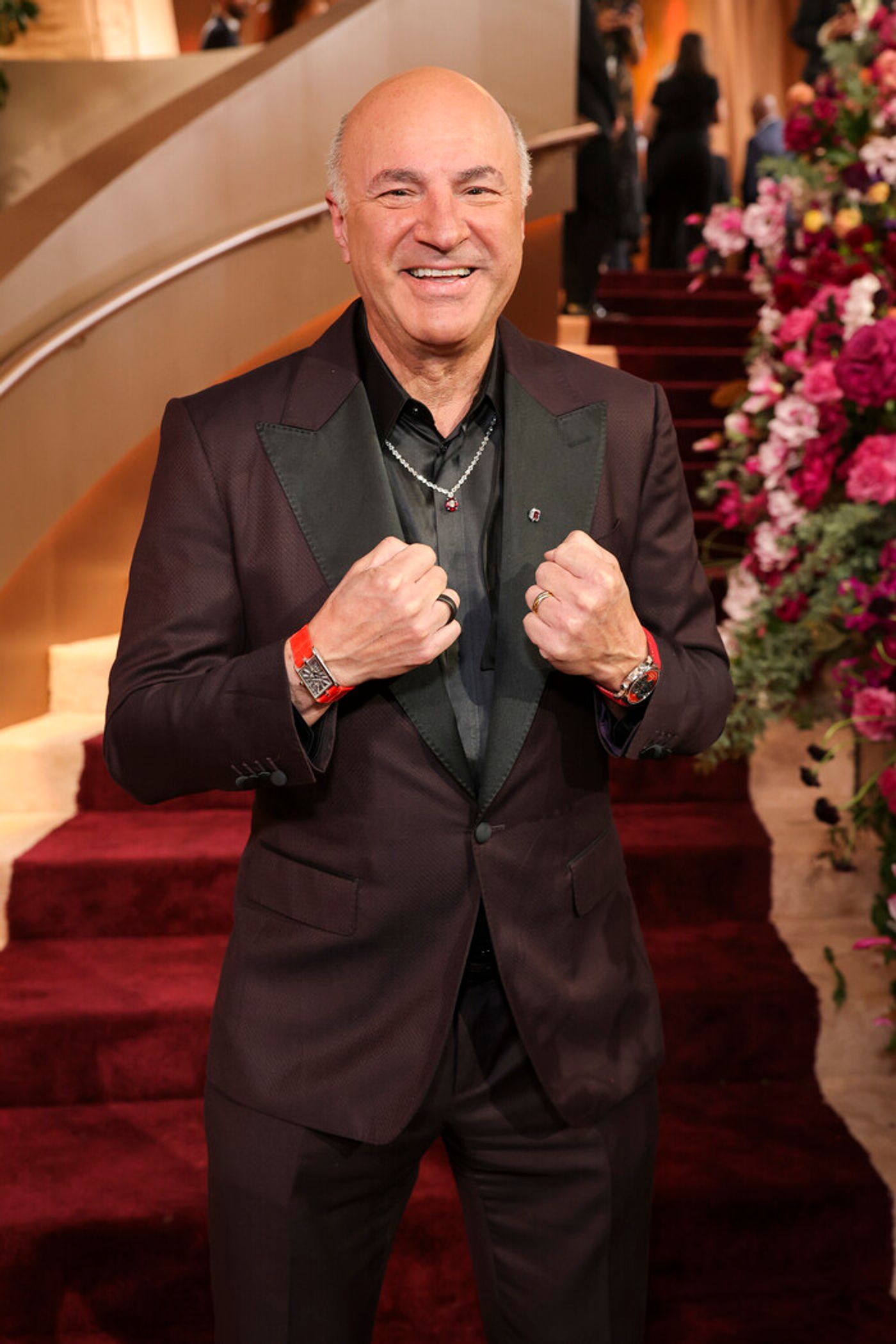 Photos: Rose Byrne, Ethan Hawke, & More on the 2026 Golden Globes Red Carpet  Image