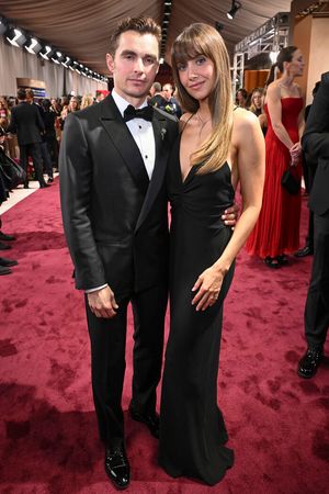 Dave Franco and Alison Brie arrive at the 83RD ANNUAL GOLDEN GLOBES®, airing live from the Beverly Hilton in Beverly Hills, California on Sunday, January 11, 2026 at 8 PM ET/5 PM PT, on CBS and streaming on Paramount+. Photo: Phil McCarten/CBS ©2026 CBS Broadcasting, Inc. All Rights Reserved. @ BroadwayWorld Dave Franco and Alison Brie arrive at the 83RD ANNUAL GOLDEN GLOBES®, airing live fr Photo