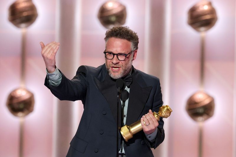 Photos: Inside the 2026 Golden Globes with Ariana Grande, Jennifer Lopez, & More — photo 28 of 52