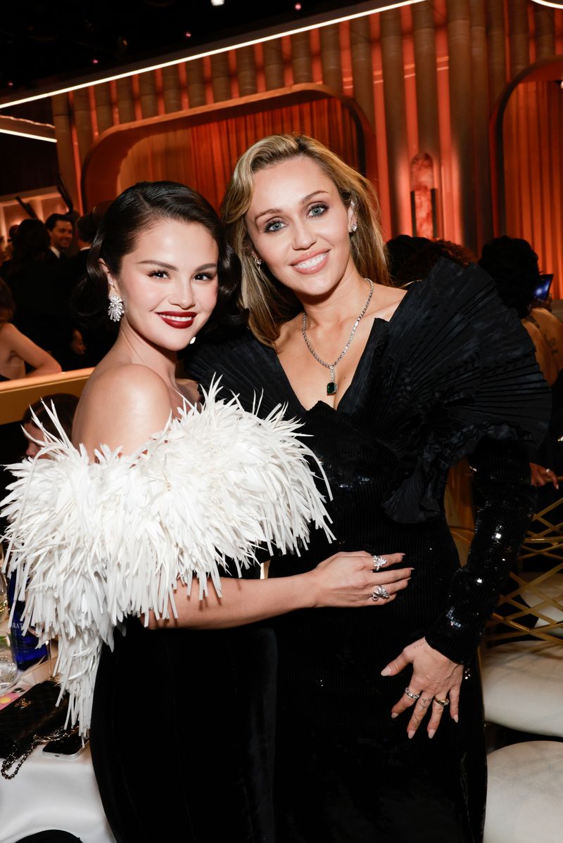 Photos: Inside the 2026 Golden Globes with Ariana Grande, Jennifer Lopez, & More — photo 16 of 52
