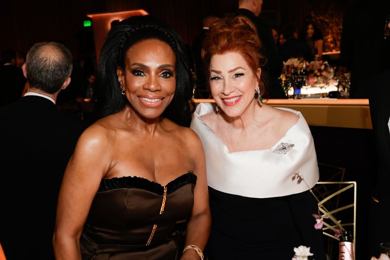 Photos: Inside the 2026 Golden Globes with Ariana Grande, Jennifer Lopez, & More — photo 21 of 52