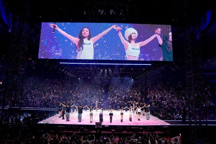 Photos: K-Pop Stars TWICE Kick Off World Tour in Vancouver  Image