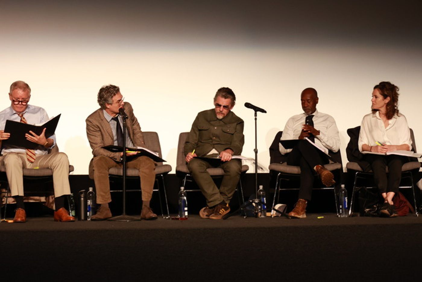 Photos: Ethan Hawke, Mark Ruffalo, & More at ALL THE PRESIDENT’S MEN Reading  Image