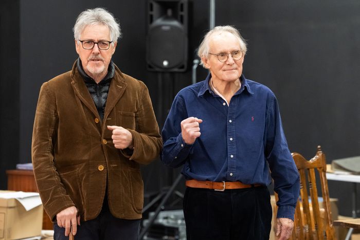 Photos: I'M SORRY, PRIME MINISTER in Rehearsal — photo 9 of 13