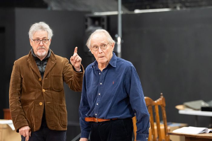 Photos: I'M SORRY, PRIME MINISTER in Rehearsal — photo 11 of 13