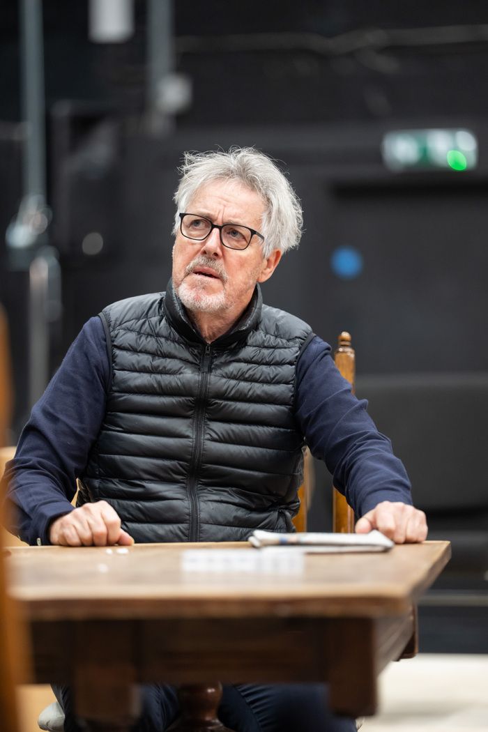 Photos: I'M SORRY, PRIME MINISTER in Rehearsal — photo 1 of 13