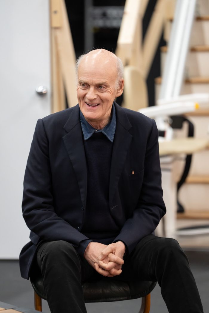 Photos: I'M SORRY, PRIME MINISTER in Rehearsal — photo 12 of 13